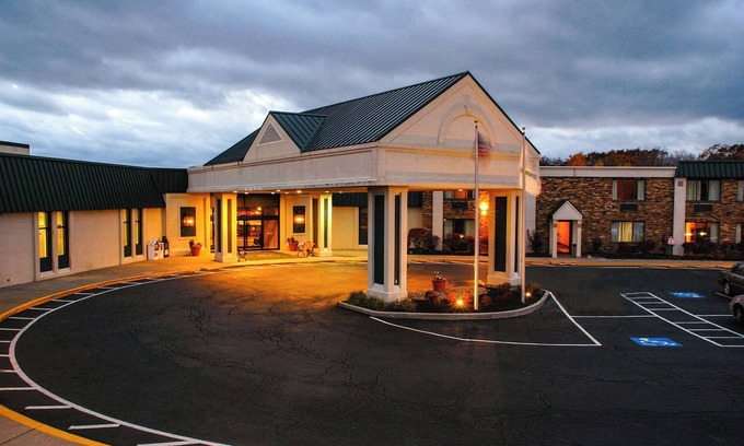 Richfield Hotel | Quality Inn & Suites