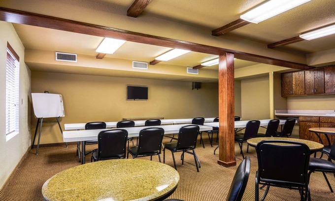Winfield Hotel | Quality Inn & Suites