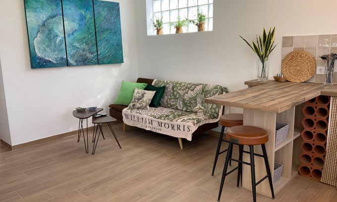 Pago Aguilar Bajo Cottage | Quality Rustic Retreat in Tabernas Countryside