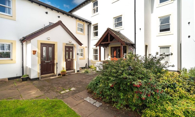 Keswick Cottage | Quaver Cottage - a cottage that sleeps 4 guests in 2 bedrooms
