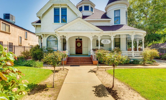 Lodi House | Queen Anne Victorian Home < 1 Mi to Downtown Lodi!