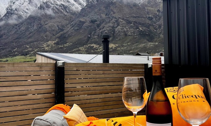 Jacks Point Apartment | Queenstown Studio with Mountain Views