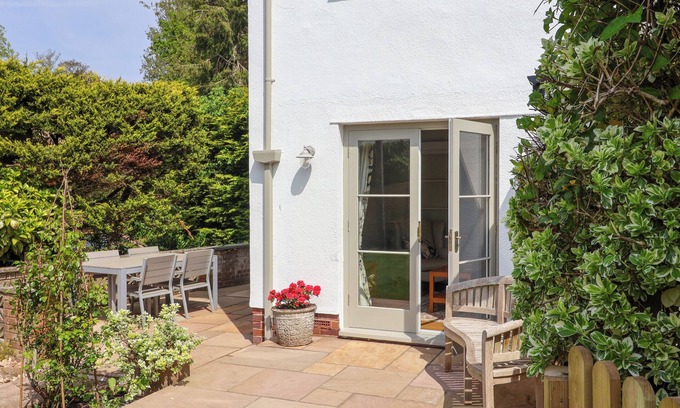 Sidmouth Cottage | Questant Lodge