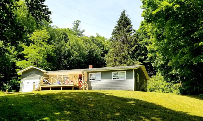 Banner Elk House | Quiet 3 bedroom 10 mins from the Ski Slopes
