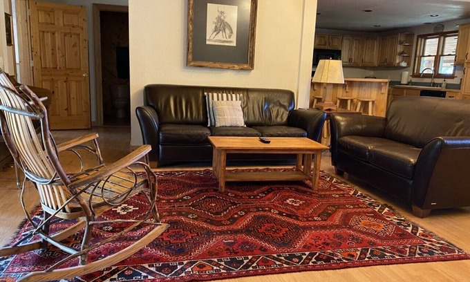 Columbia Falls House | Quiet and Comfortable, 20 mins to GNP/pet friendly
