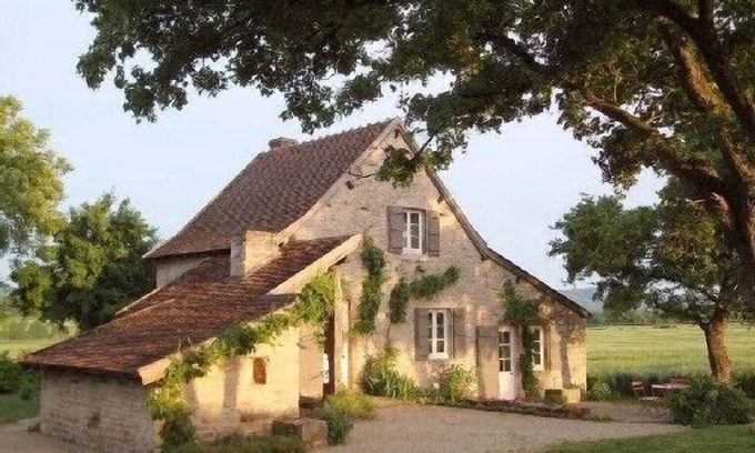 Champagny-sous-Uxelles House | Quiet and self-catering house, 20 km north of Cluny