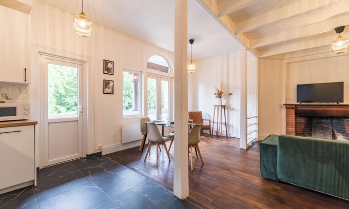 Guingamp Apartment | Quiet balcony, close to train station Hotel Lefort