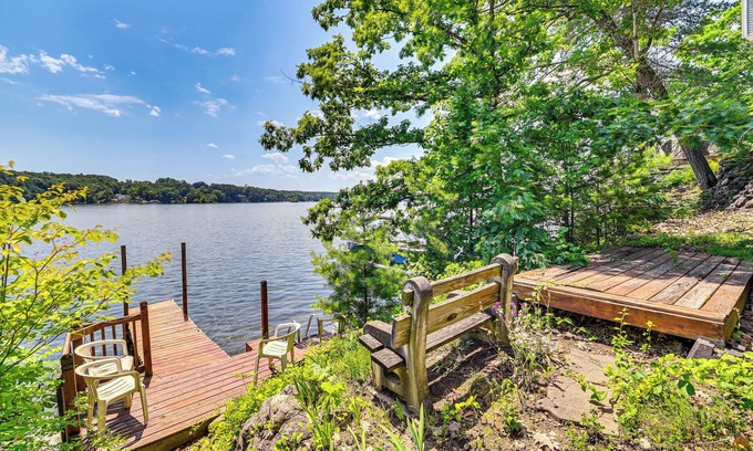 Lake George Cabin | Quiet Cabin on Glen Lake w/Boat Dock & Deck!