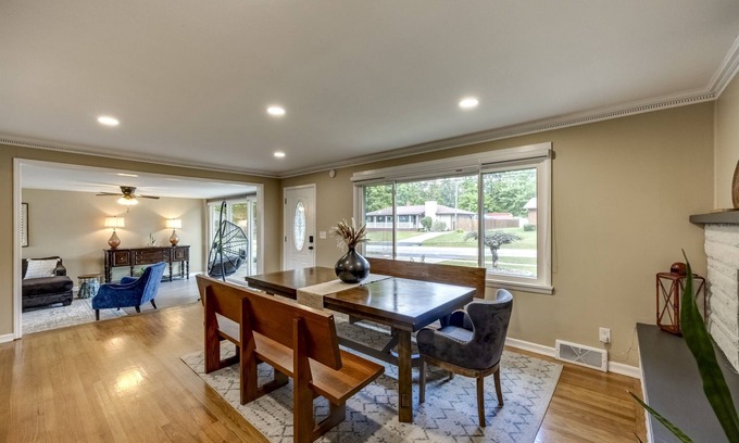 Radcliff House | Quiet Comfort: 5 BR & 2.5 BA, 6 TVs, Pet Friendly