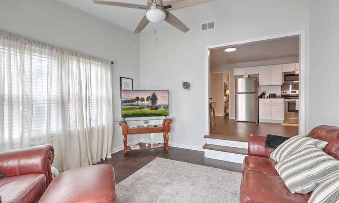 Goose Creek House | Quiet Comfort -Near Charleston Attractions- Family Friendly