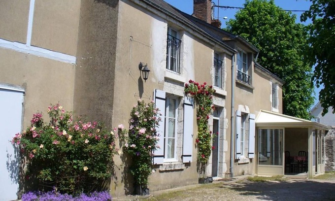 Meung-sur-Loire Cottage | Quiet cottage near Meung-sur-Loire with garden and terrace