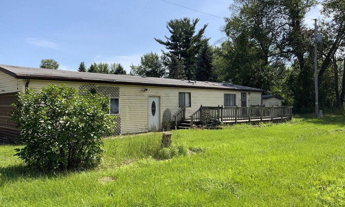 Larsen House | Quiet country location ~ Manufactured home 1,800 SF