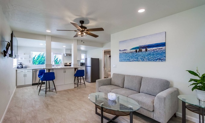 Vista House | Quiet Country Retreat with Mountain Views - Sleeps 4