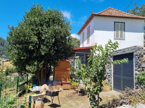 Santo da Serra House | Quiet Countryside Nature Retreat