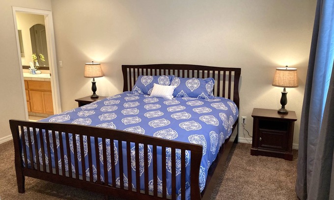 Lake Havasu City House | Quiet cul-de-sac location with lake views from rooftop terrace