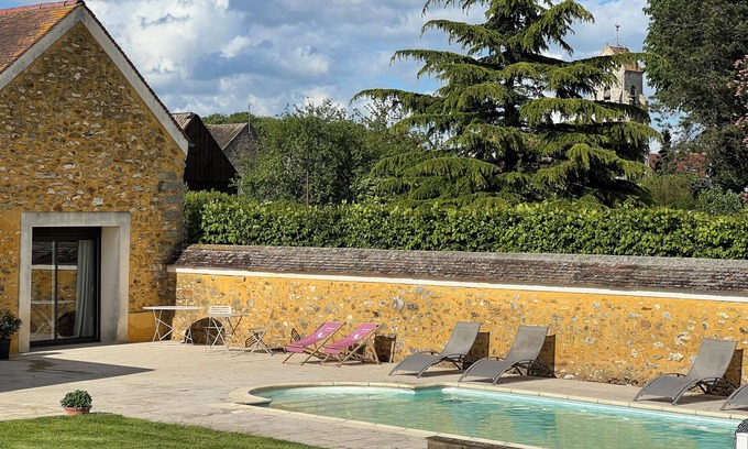 Limoges-Fourches House | Quiet family home with garden and pool