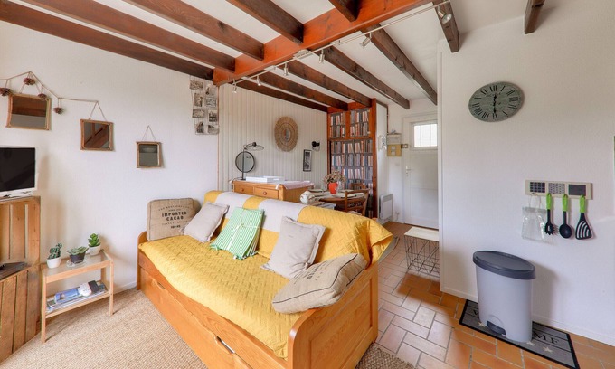 Sarzeau Ski Chalet | Quiet getaway with swimming pool, 400m from the beach
