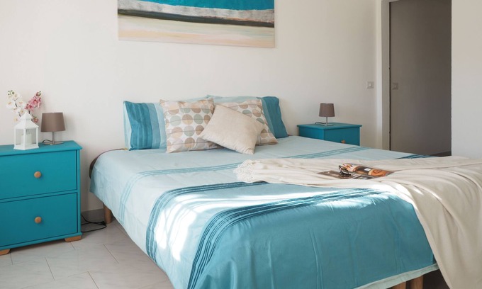 Iglesias Hotel | Quiet holiday home with views, comfort and privacy