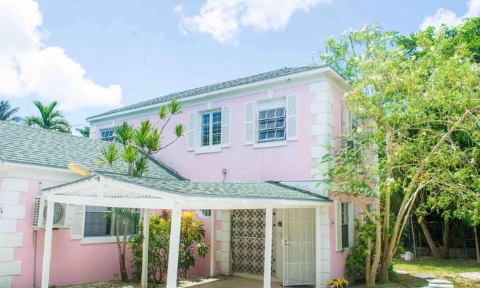 Nassau House | Quiet House Located 5min From Beach