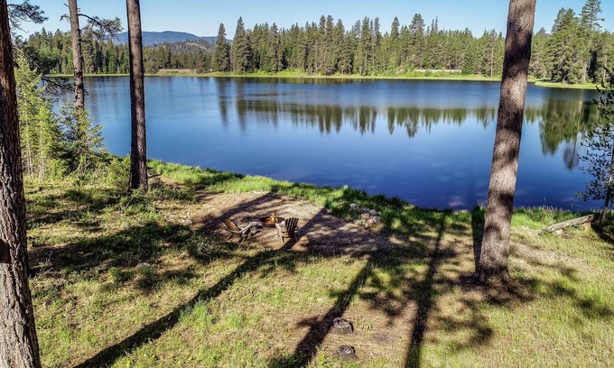 Sandpoint House | Quiet Lake Retreat in the Mountains/Minutes to Downtown Sandpoint