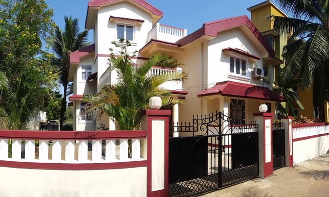 Benaulim Apartment | Quiet Luxury Apartment with Superb View in Residential Area NOT in Noisy Complex