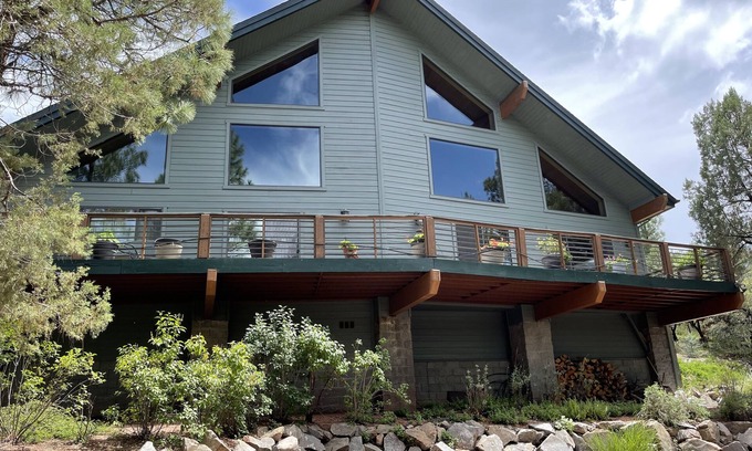 Young Cabin | Quiet Luxury-Tall Pines-3 Bedroom-2.5acres-Sleeps 15-Swim & Fish 5mins to creek!