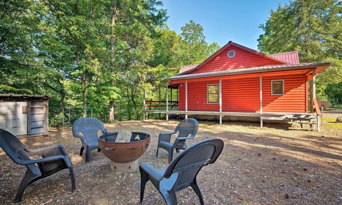 Broken Bow Cabin | Quiet Mountain Fork River Cabin w/Water-View Deck