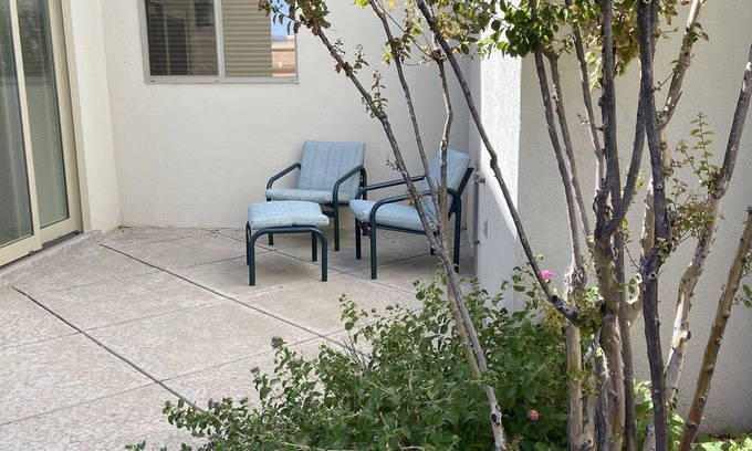 Las Cruces House | Quiet neighborhood with stunning views of the Organ Mountains.