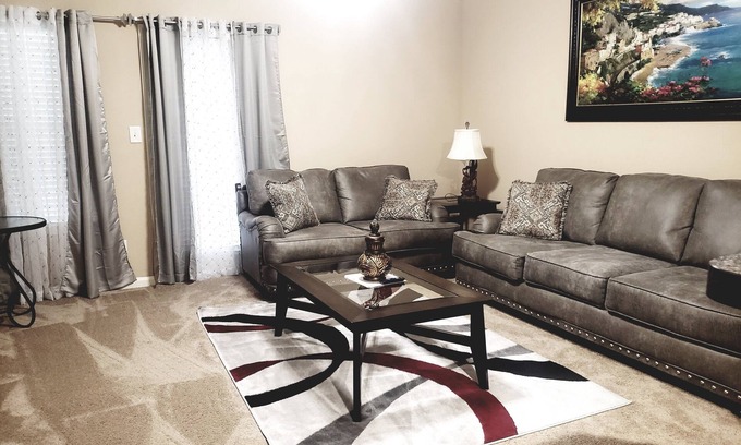 Snellville Apartment | Quiet place pet friendly with pool🏊‍♂️ and gym🏋‍♂️