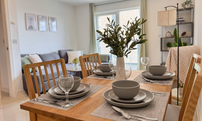 West Hendon Apartment | Quiet Retreat 1BR Apartment Near Wembley Stadium