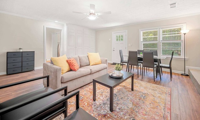 Cliftondale House | Quiet Retreat, Close to Nature & Downtown ATL
