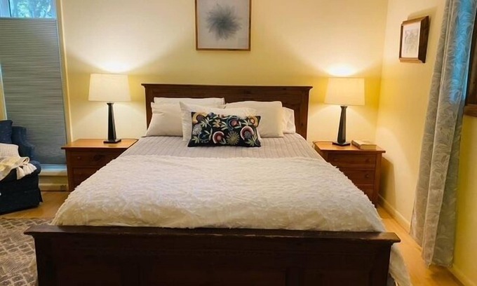 Tallahassee House | Quiet Retreat for longer term bookings- Downstairs apartment 5 miles to FSU