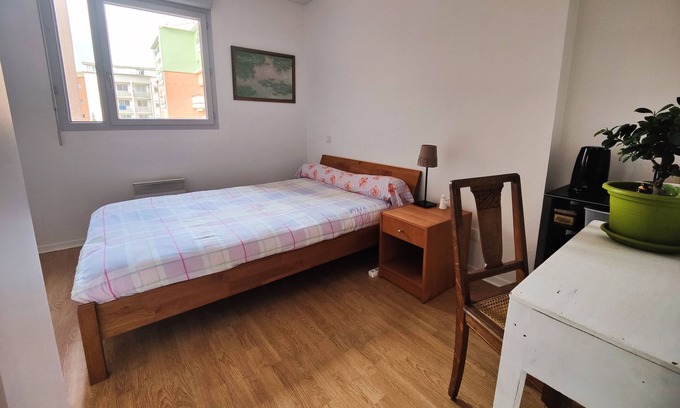 Fontaine-Bayonne-Cartoucherie Apartment | Quiet room close to the center and the airport