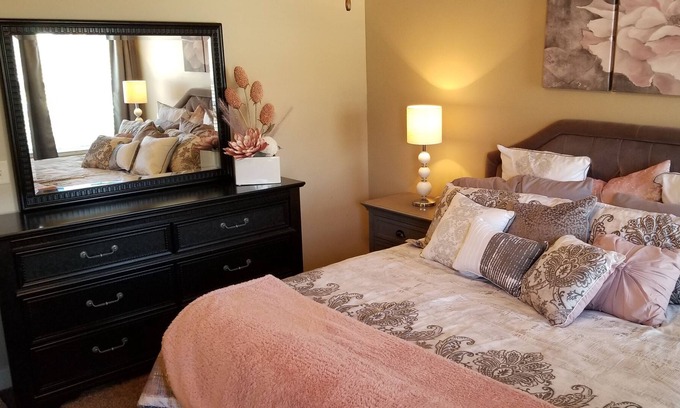 Pleasant View House | Quiet/Safe Pleasant View Townhouse-Unit #54