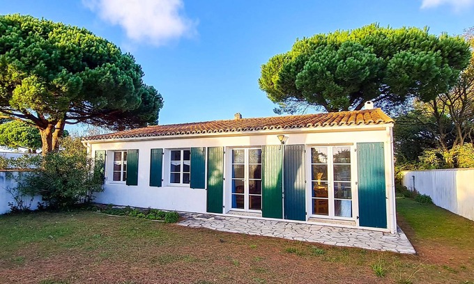 La Couarde-sur-Mer House | Quiet villa near the beach with garden and parking