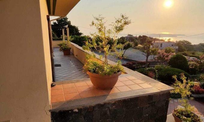 Ischia Porto Villa | Quiet Villa on Ischia island