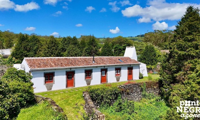 Angra do Heroismo House | Quinta das Estrelinhas by PontaNegraAzores