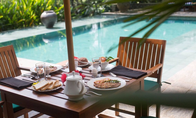 Unawatuna Villa | Quintessential colonial villa with pool and full staff