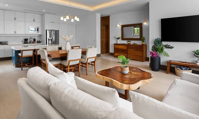 La Puntilla Condo | QUIYA: Luxury 2BR with 5 Pools & Beach Club