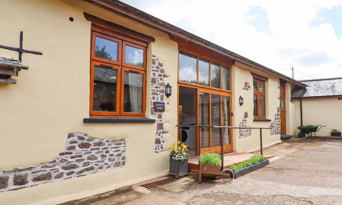 Christchurch Cottage | QUOIT X BARN, pet friendly, with open fire in Bampton, Devon