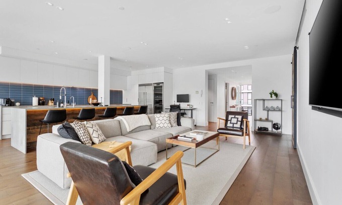 Auckland Central Business District Apartment | QV Stays Pure Luxury on the Viaduct