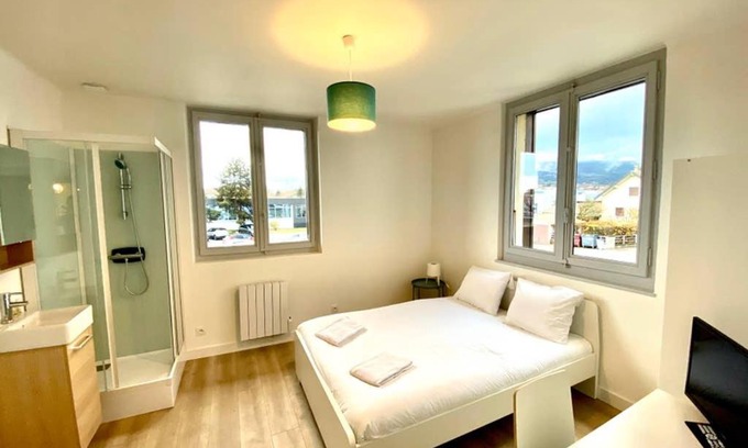 Vetraz-Monthoux Apartment | Résidence 5 chambres 5 salles de bain