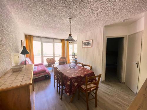 Les Deux Alpes Apartment | Résidence Diamant 1 - Chaleureux T3 centre station, avec vue sur les pistes MAE-5381