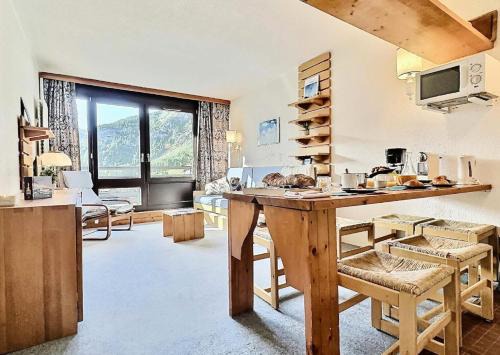Val-d'Isere Apartment | Résidence Le Villaret - 2 pièces spacieux pour 5 personnes situé au pied des pistes de "la Daille" et proche des commerces. MAE-5771