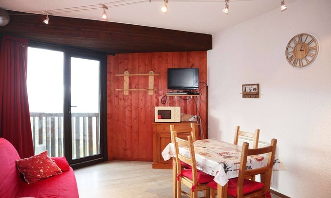 Les Orres Apartment | Résidence LES Carlines Studio Équipé Pour 4 Personnes