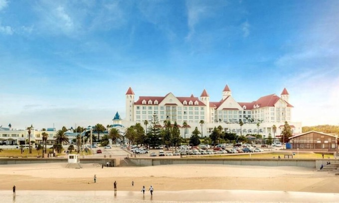 Summerstrand House | R 1549 The Boardwalk Hotel Convention Centre & Spa With Arcade/Game Room, Garden, And Fitness Facili