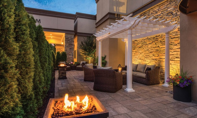 West Freehold Hotel | Radisson Hotel Freehold