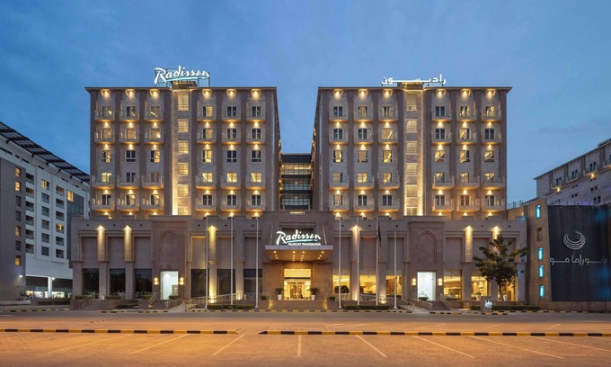 Muscat Hotel | Radisson Hotel Muscat Panorama