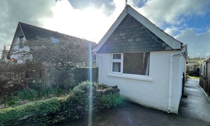 Camelford Cabin | Rae’s Cottage Sleeps 2+1