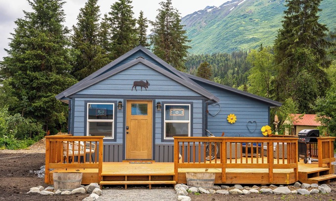 Moose Pass House | Railroad Retreat in Moose Pass – The Gandy Dancer